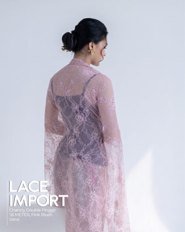12814c Brokat Lace Chantilly Import 1.6